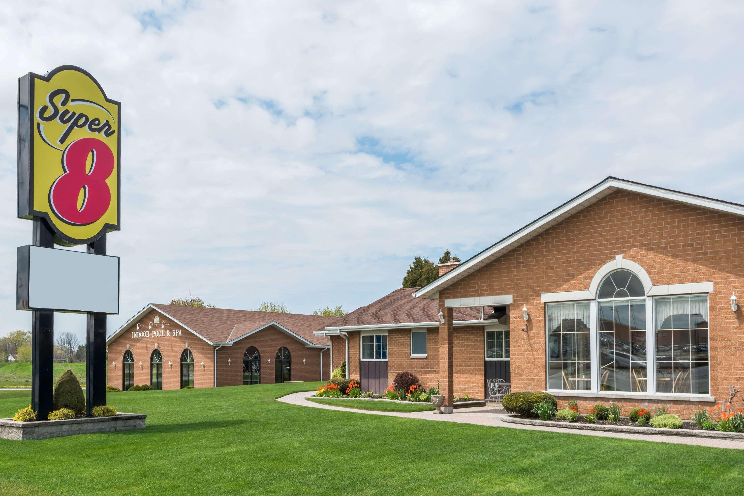 Super 8 By Wyndham Port Elgin Hotel Exterior foto