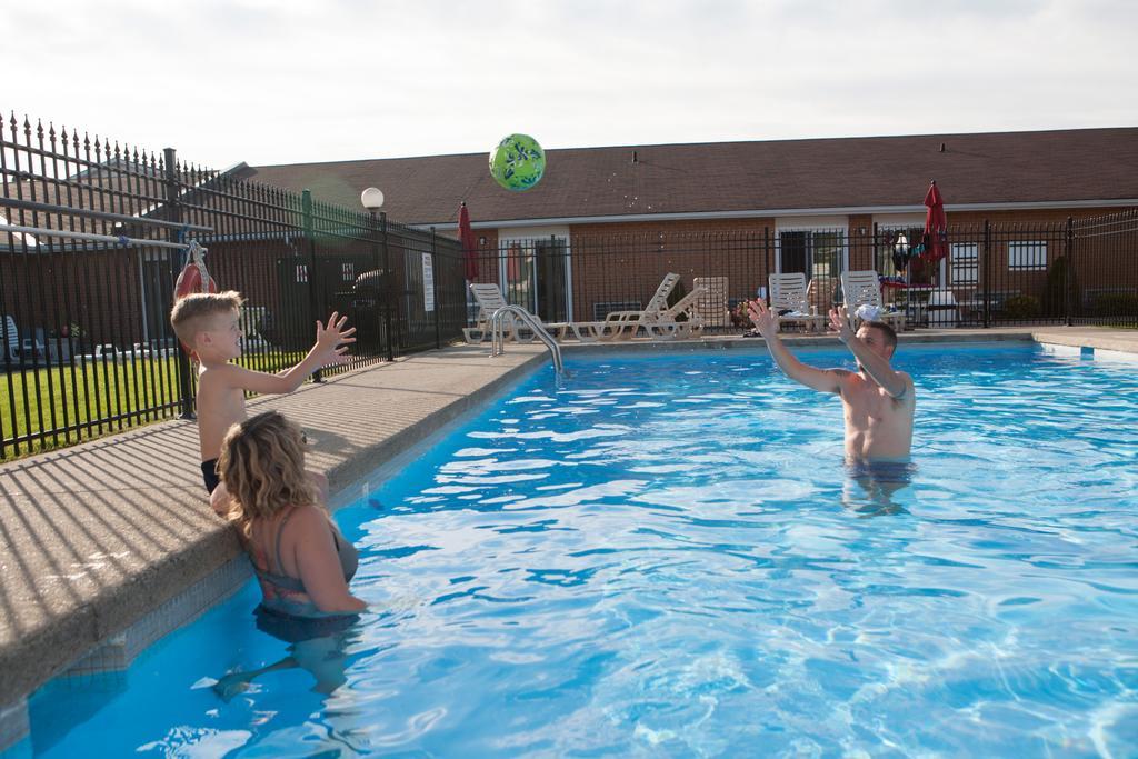 Super 8 By Wyndham Port Elgin Hotel Exterior foto